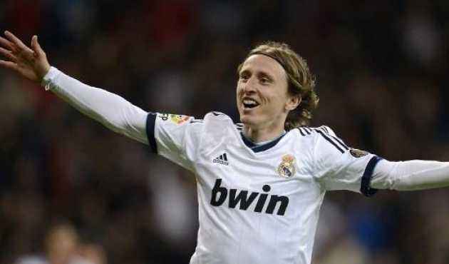 字母哥31+8+11 雄鹿惜败掘金