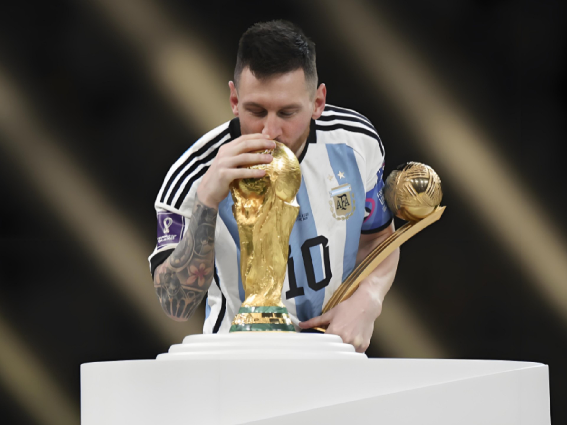 湖人保持13胜0负不败纪录！詹姆斯赞东契奇为球队核心更令人称道