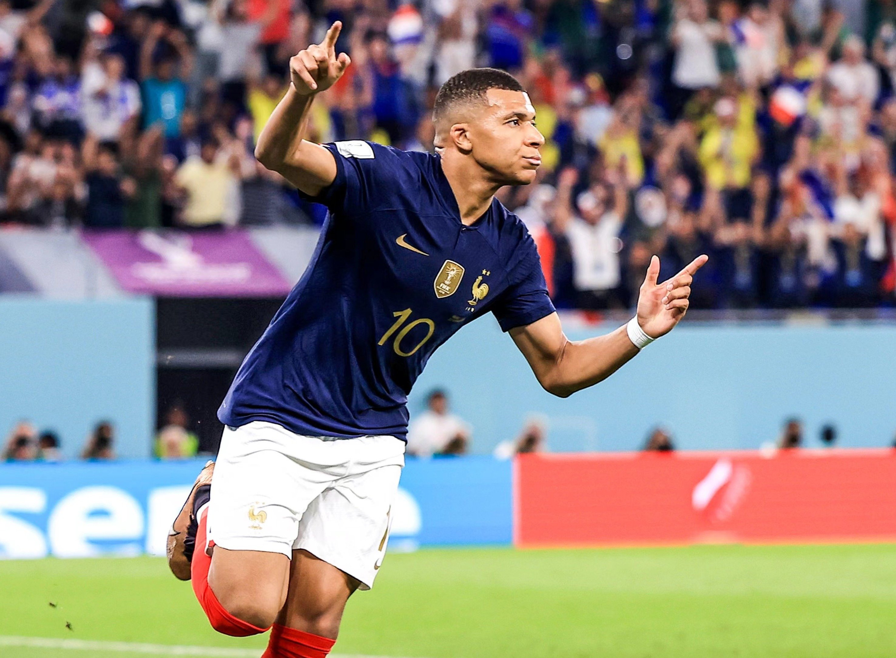 凯迪拉克F1车队官宣周冠宇加盟，担任官方储备车手