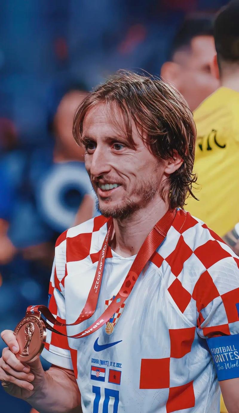 1200万薪水换来17投1中惨绩！杜兰特选错队友，退役计划恐将延后